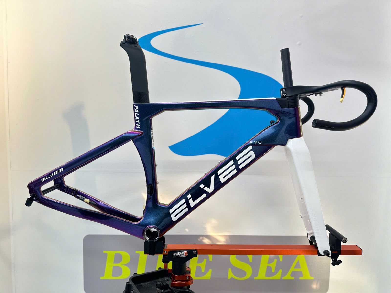 ELVES EVO 2025 TÍM TRẮNG