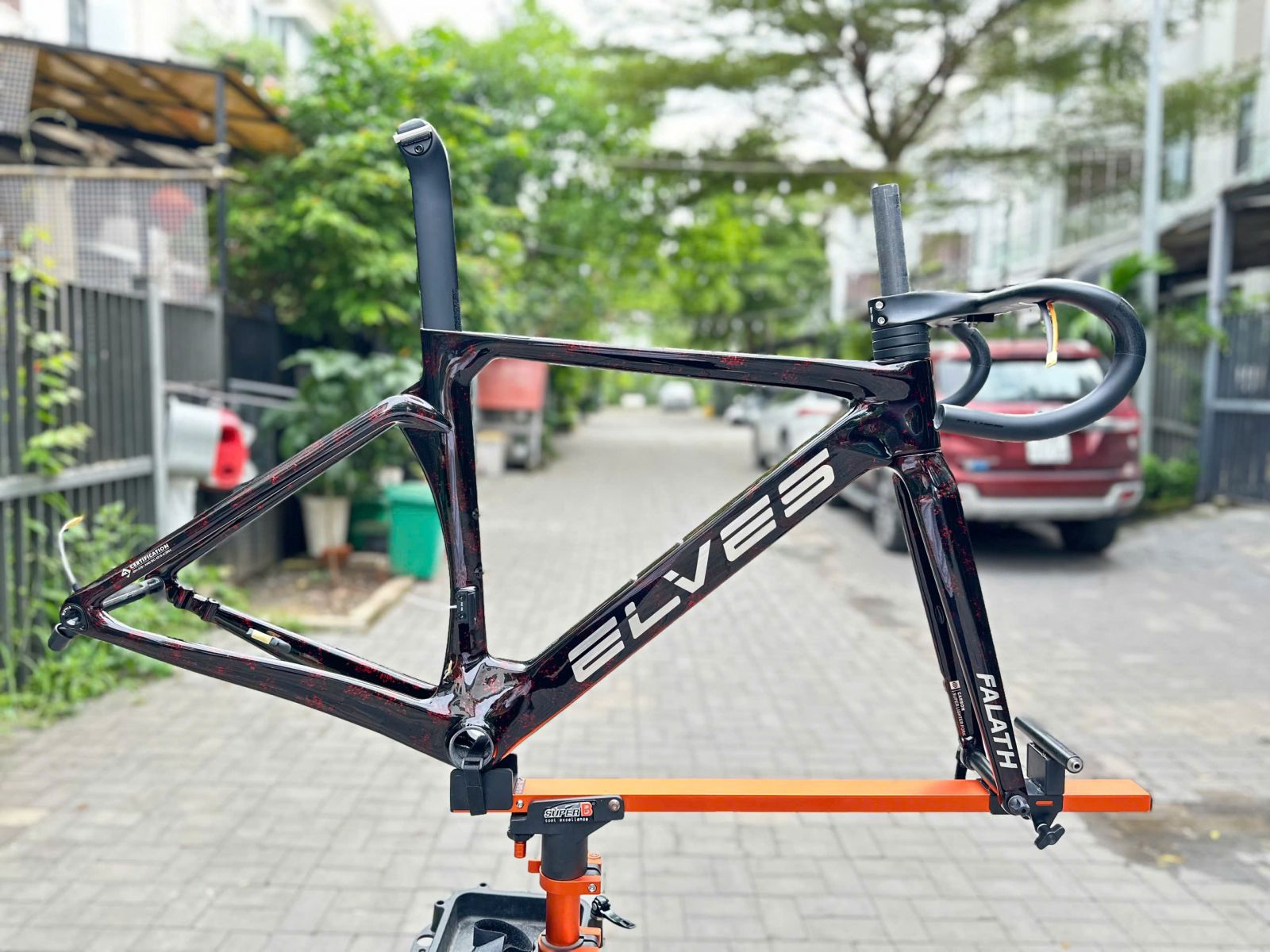 ELVES FALATH PRO DICS CỰC QUANG ĐỎ