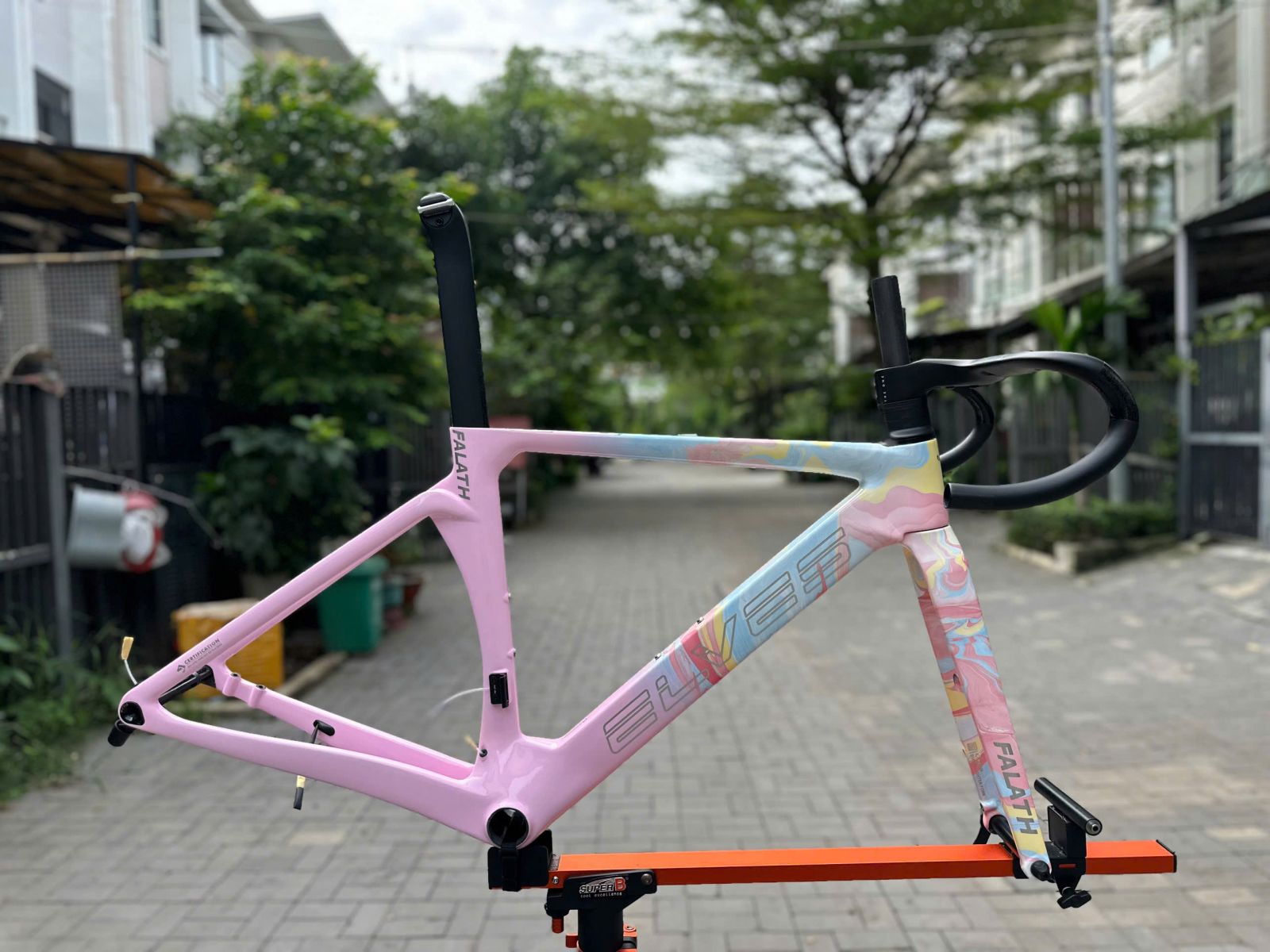 ELVES FALATH PRO DICS HỒNG LOANG