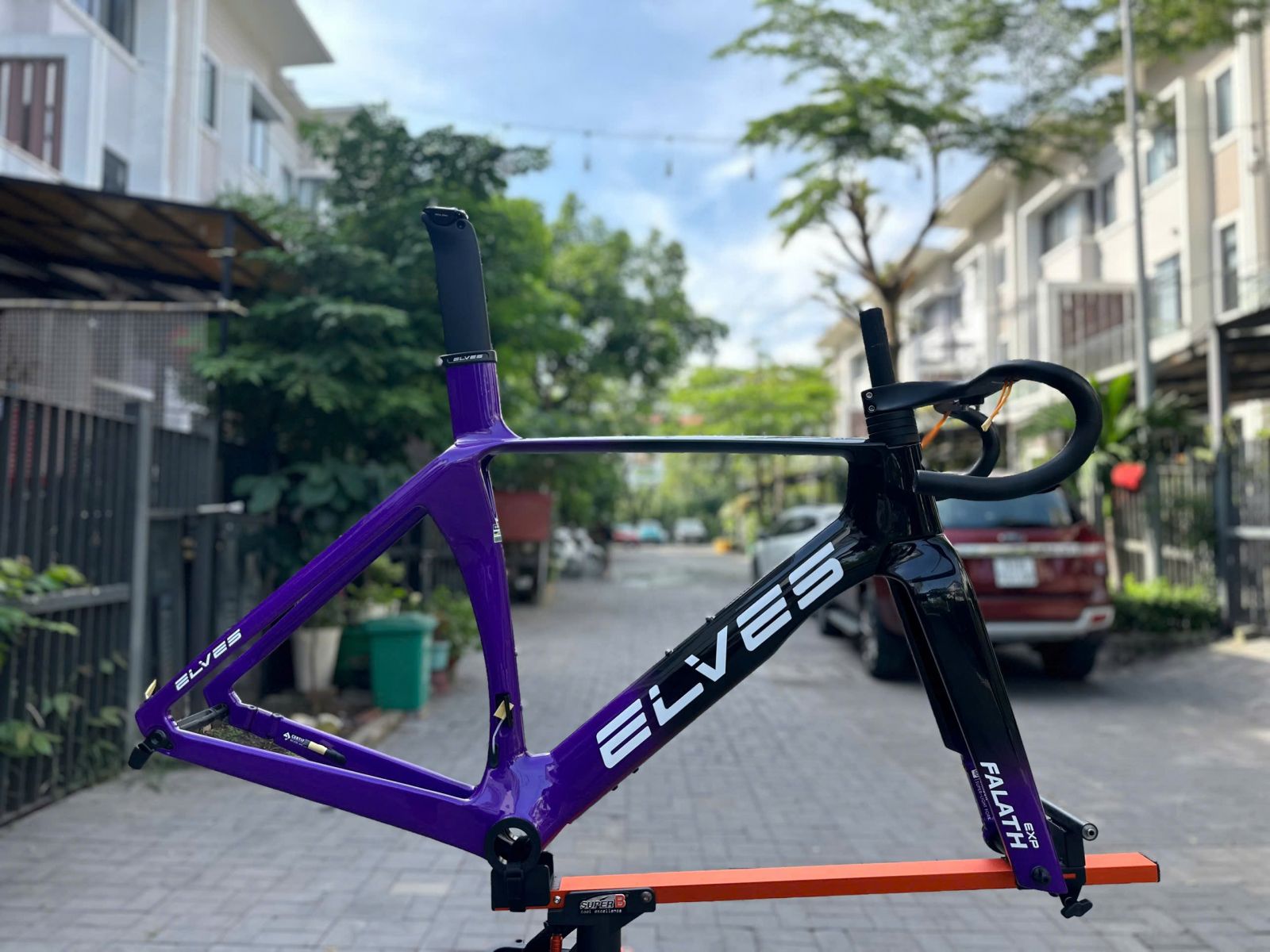 ELVES FALATH EXP ĐEN TÍM