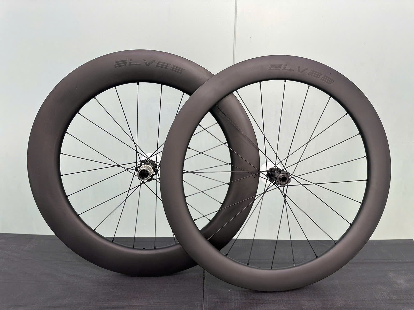 OROME VALAR  SA ĐEN NHÁM